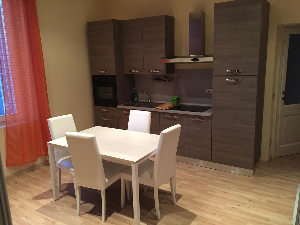 Morsenchio Flat Apartment Милано Стая снимка